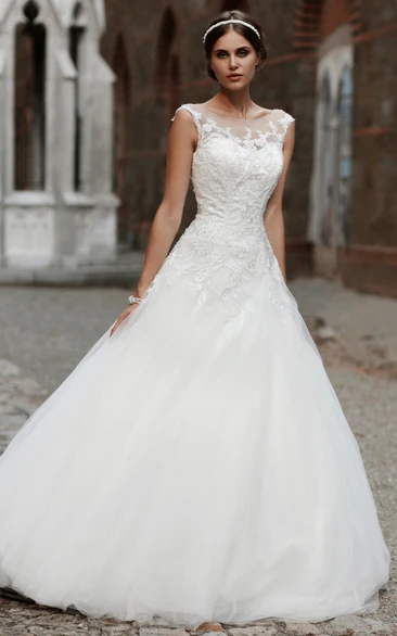 Tulle A-Line Wedding Dress with Appliqued Scoop Neck and Floor-Length