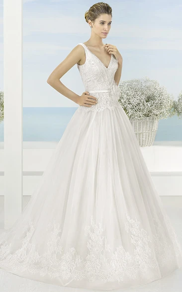 V-Neck Appliqued Tulle Wedding Dress with Flower & Pleats A-Line