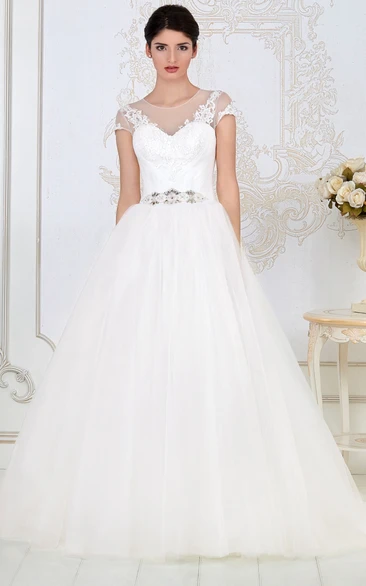 Long Sleeve Appliqued Tulle A-Line Wedding Dress Short-Sleeve and Scoop-Neck