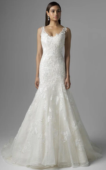 V-Neck Lace Trumpet Wedding Dress with Court Train Sleeveless and Deep-V Back