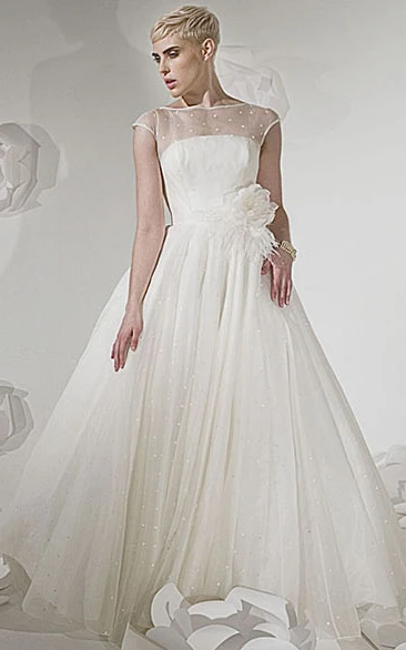 Illusion Flower Tulle Wedding Dress Ball Gown with Bateau-Neckline