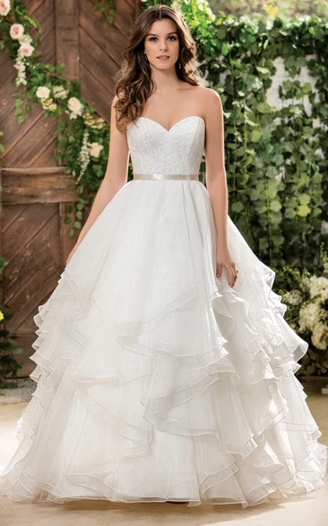 Lace Bodice A-Line Wedding Dress with Sweetheart Neckline and Ruffled Skirt