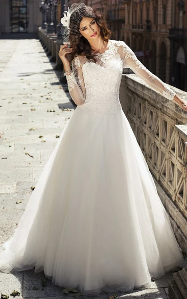 Long-Sleeve A-Line Wedding Dress with Scoop-Neck & Appliqued Tulle&Lace