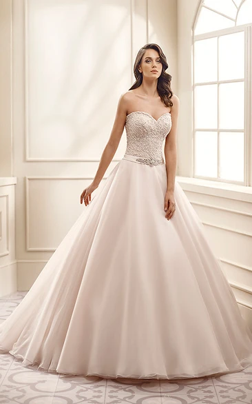 Chiffon&Lace A-Line Wedding Dress Sweetheart Jeweled with Beading