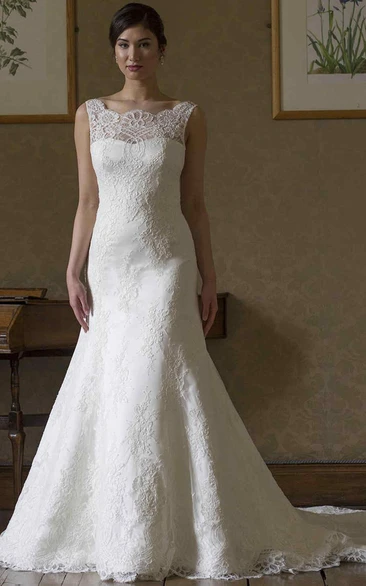 Appliqued Mermaid Lace Wedding Dress with Bateau-Neck