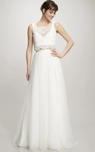 Lace Square-Neck Tulle Wedding Dress with Sleeveless