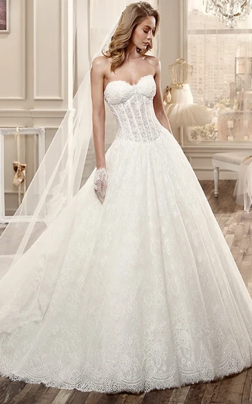 Applique Sweetheart Wedding Dress with Pleated Skirt Romantic Bridal Gown