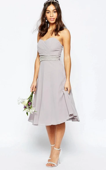 Sweetheart Chiffon Bridesmaid Dress with Ruching and Beading A-Line Tea-Length