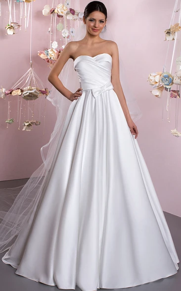 Sweetheart Satin Ball Gown Wedding Dress with Ruching and Lace-Up Elegant Bridal Gown