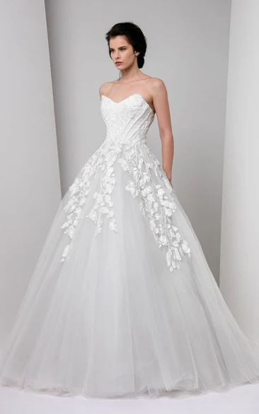 Sweetheart Ball Gown Tulle Wedding Dress Timeless Bridal Gown