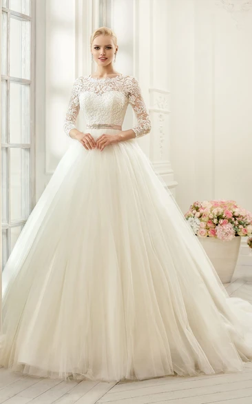 Ball Gown Deep-V-Back Tulle Lace Wedding Dress with Waist Jewelry