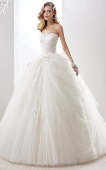 Appliques Bodice A-line Wedding Dress with Strapless Ruching and Open Back Chic Bridal Gown