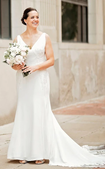 Sleeveless Floor-length V-neck Elegant Appliques Wedding Dress with Train V Back