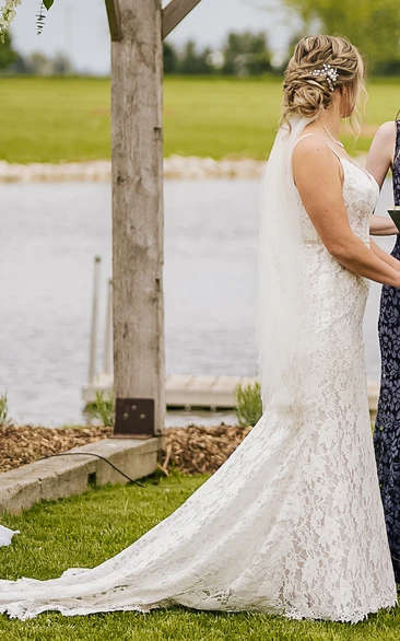 Elegant Lace Floral Spaghetti Deep V-Neck Sexy Wedding Dress With Train