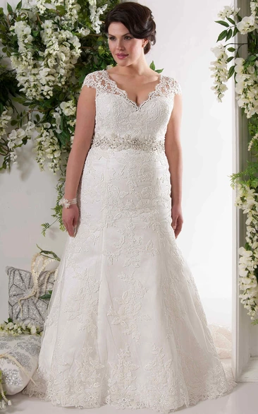 Lace Appliqued V-Neck Plus Size Wedding Dress with Cap Sleeves and Waist Jewelry Elegant Wedding Dress