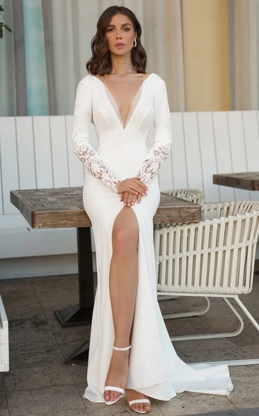 White Modern Long Sleeve Flowy Wedding Dress V-neck Split Backless Sheath Lace Appliques for Women