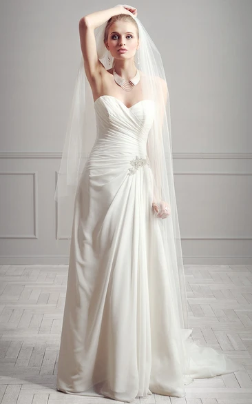 Sweetheart Sleeveless Chiffon Sheath Wedding Dress with Side-Drape and Broach at Floor-Length