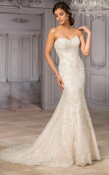 Sweetheart Mermaid Wedding Dress with Pleats and Appliques