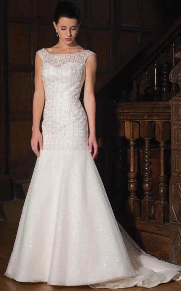 Beaded Maxi Wedding Dress with Scoop Neck and A-Line Silhouette