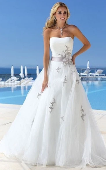 Tulle Strapless A-Line Wedding Dress with Floral Appliques