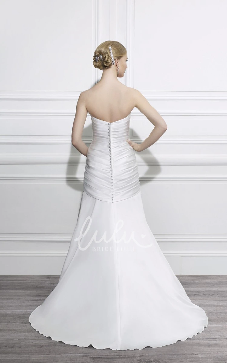 Sleeveless Sweetheart Satin A-Line Wedding Dress with Criss-Cross and Broach