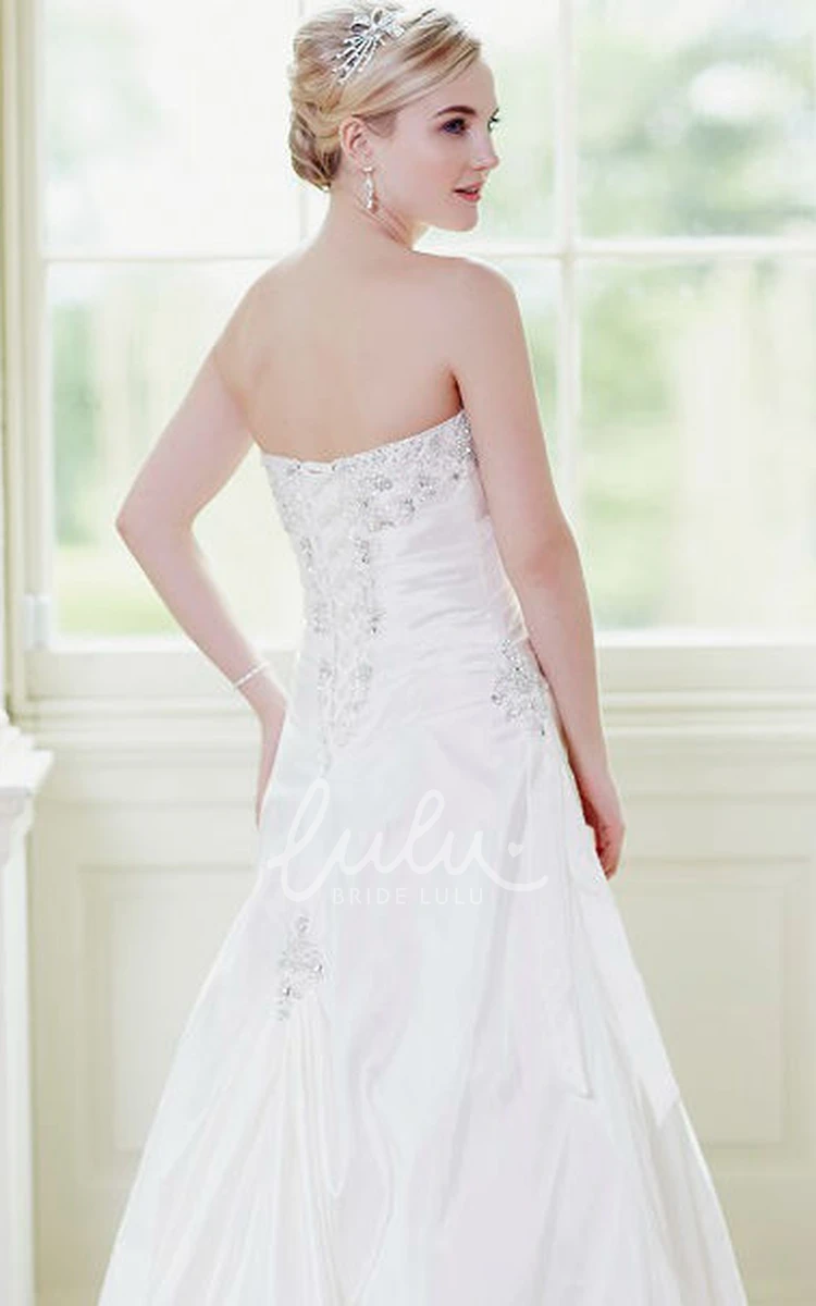 A-Line Taffeta Ruched Wedding Dress with Sweetheart Neckline