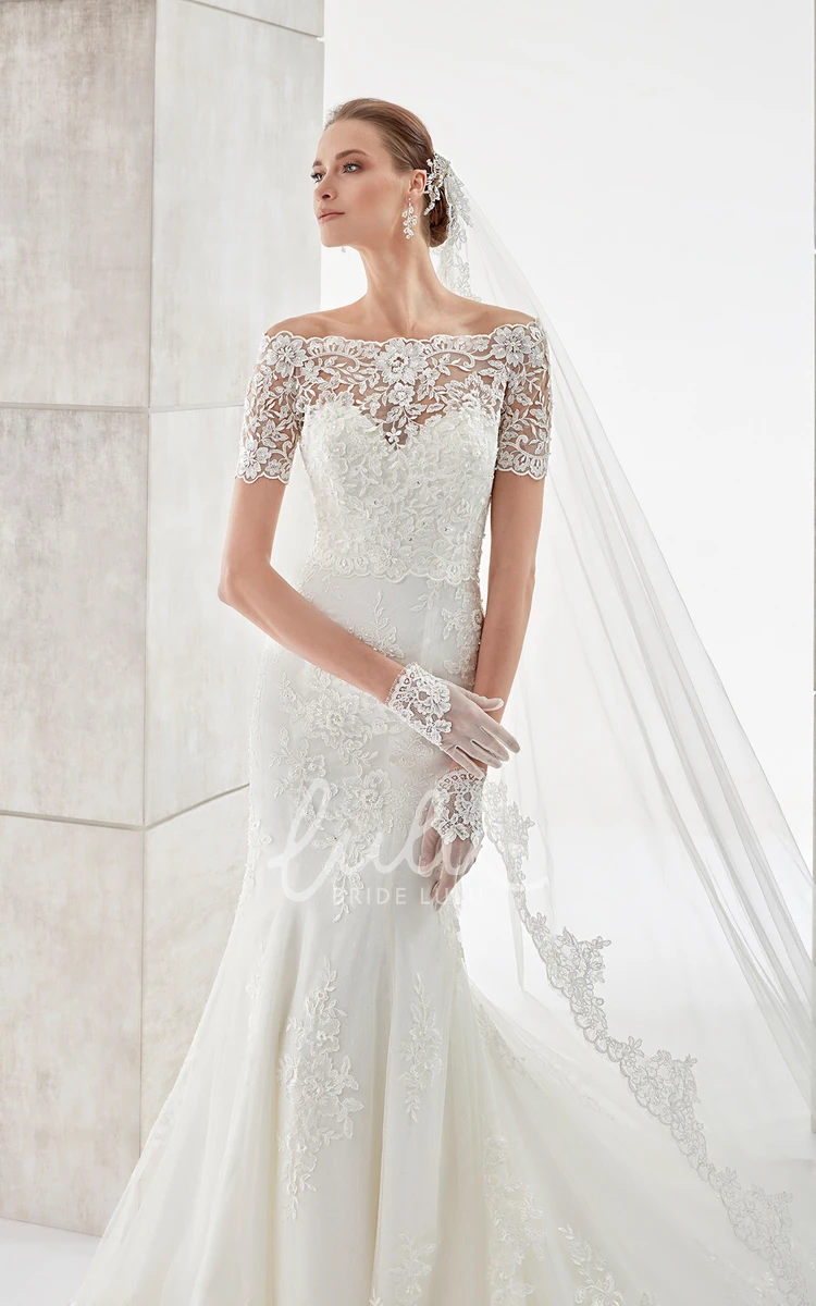 Sheath Mermaid Wedding Dress with Sweetheart Neckline Lace Appliques and Detachable Illusion Lace Modern Bridal Gown