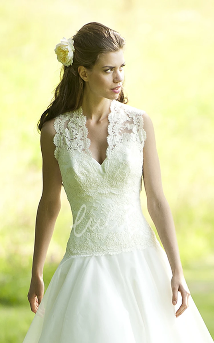 Chiffon V-Neck Sleeveless Wedding Dress with Appliques A-Line Style