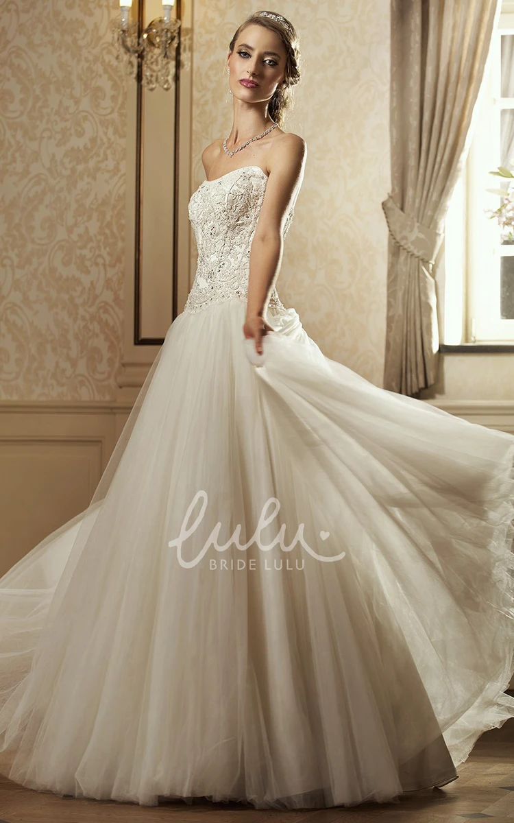 Long Tulle&Lace Queen-Anne A-Line Wedding Dress with Appliques Unique Wedding Dress