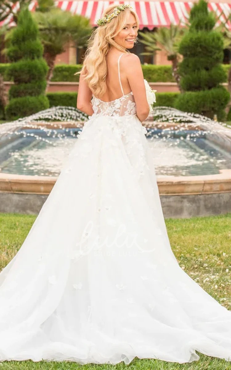 Elegant Lace Organza Wedding Dress with Spaghetti Straps Open Back and Appliques