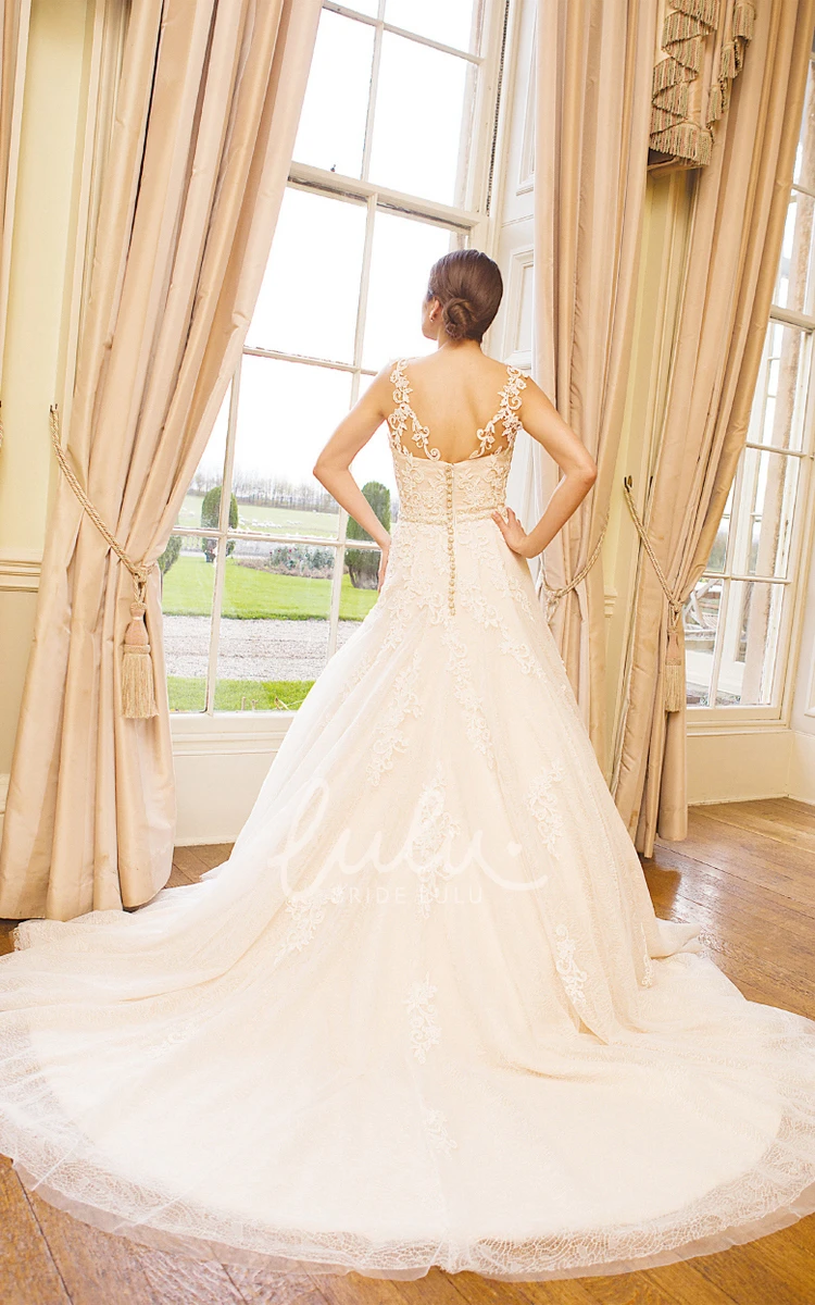 Scoop Neck Appliqued Lace Wedding Dress with Waist Jewellery Ball-Gown Style