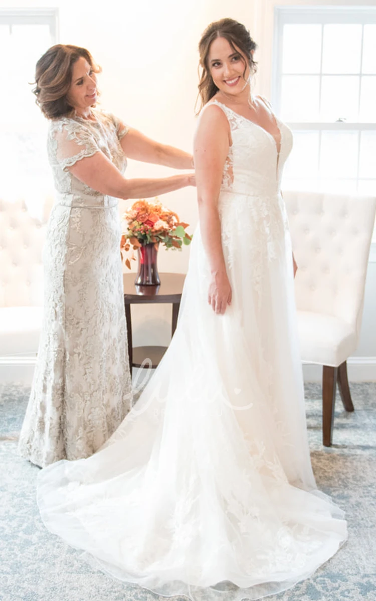 Sexy V-neck Straps Wedding Dress Lace Petals Garden Flowy Sweep Train Bridal Gown