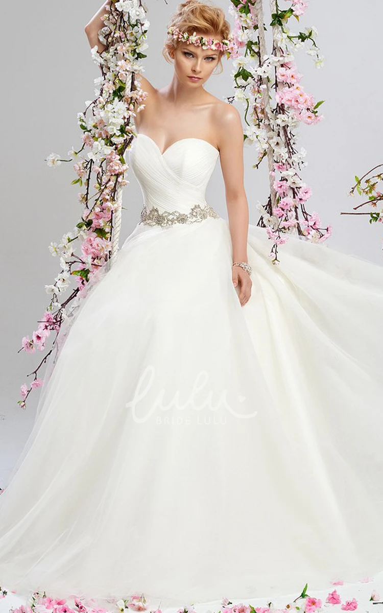 Sleeveless Ball Gown Tulle Wedding Dress with Sweetheart Neckline and Jeweled Waist Stunning Bridal Gown