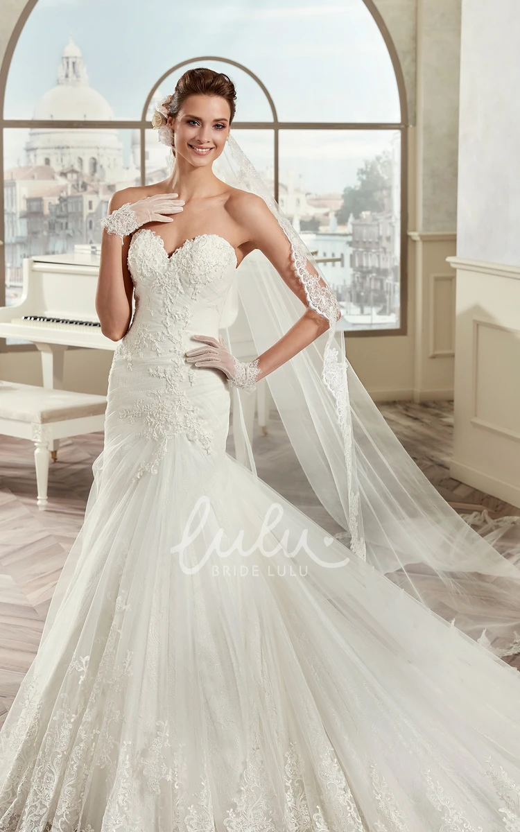 Lace Sheath Wedding Gown with Appliques Sweetheart Lack-up Back Modern