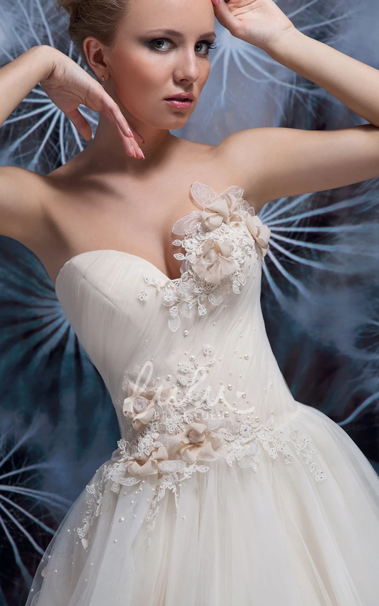 Criss-Cross Sweetheart Tulle Wedding Dress with Flower Ball Gown Style