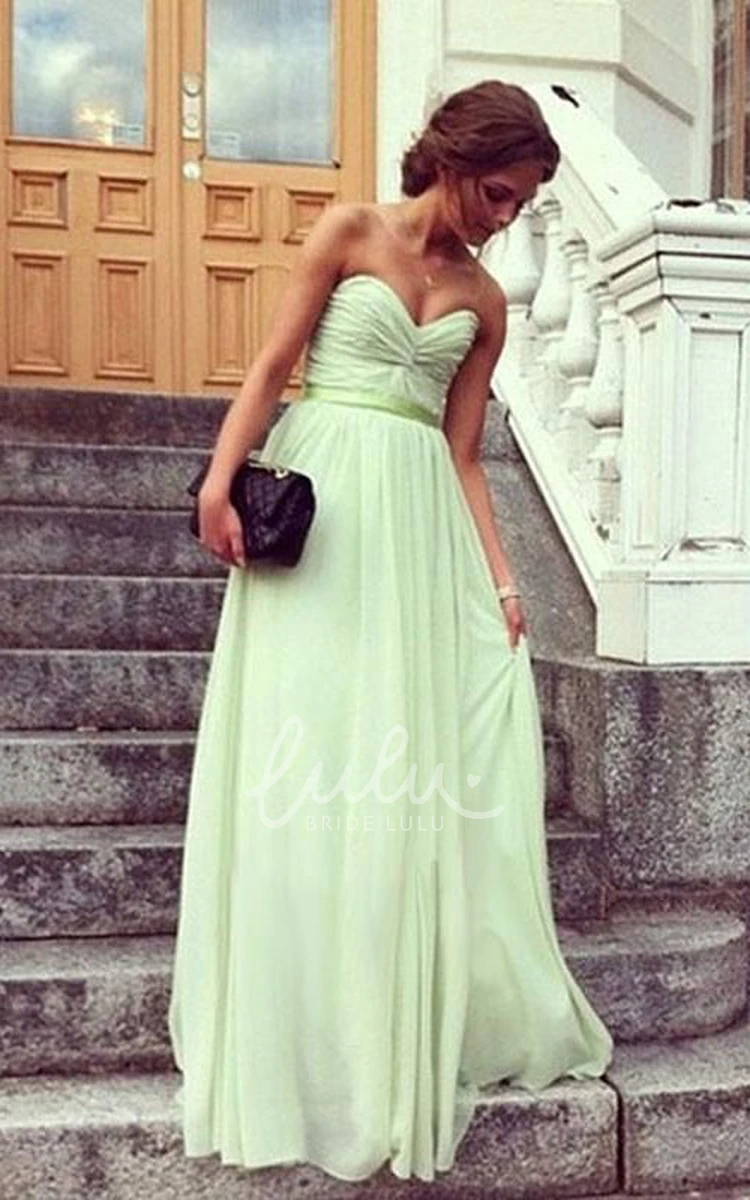 Floor-Length Chiffon Prom Dress with Sweetheart Neckline and Pleats