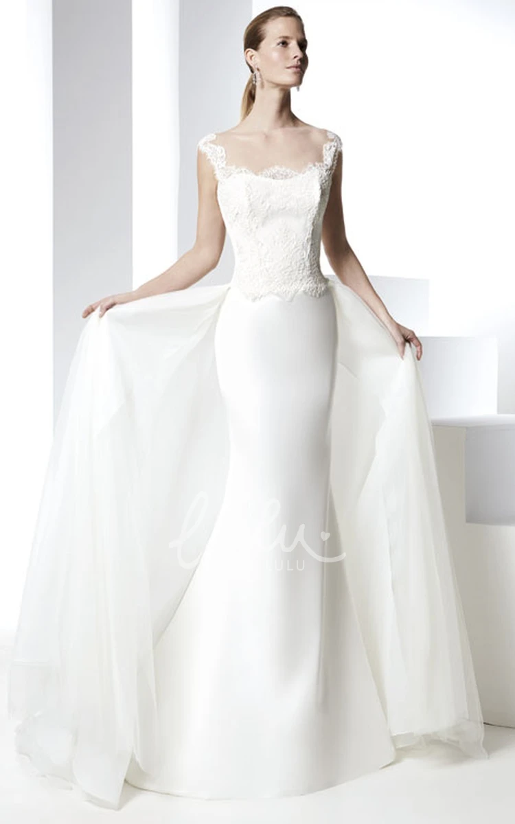 Appliqued Tulle Strapless Wedding Dress with Floor-Length Train Elegant Bridal Gown