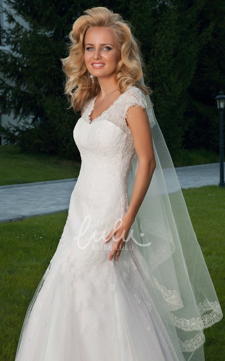 Sleeveless Lace Mermaid Wedding Dress with V-Neck and Keyhole