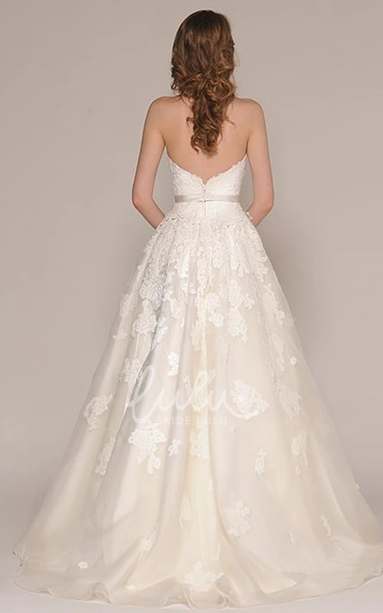 Appliqued Lace A-Line Wedding Dress with Sweetheart Neckline and Floor-Length Hem