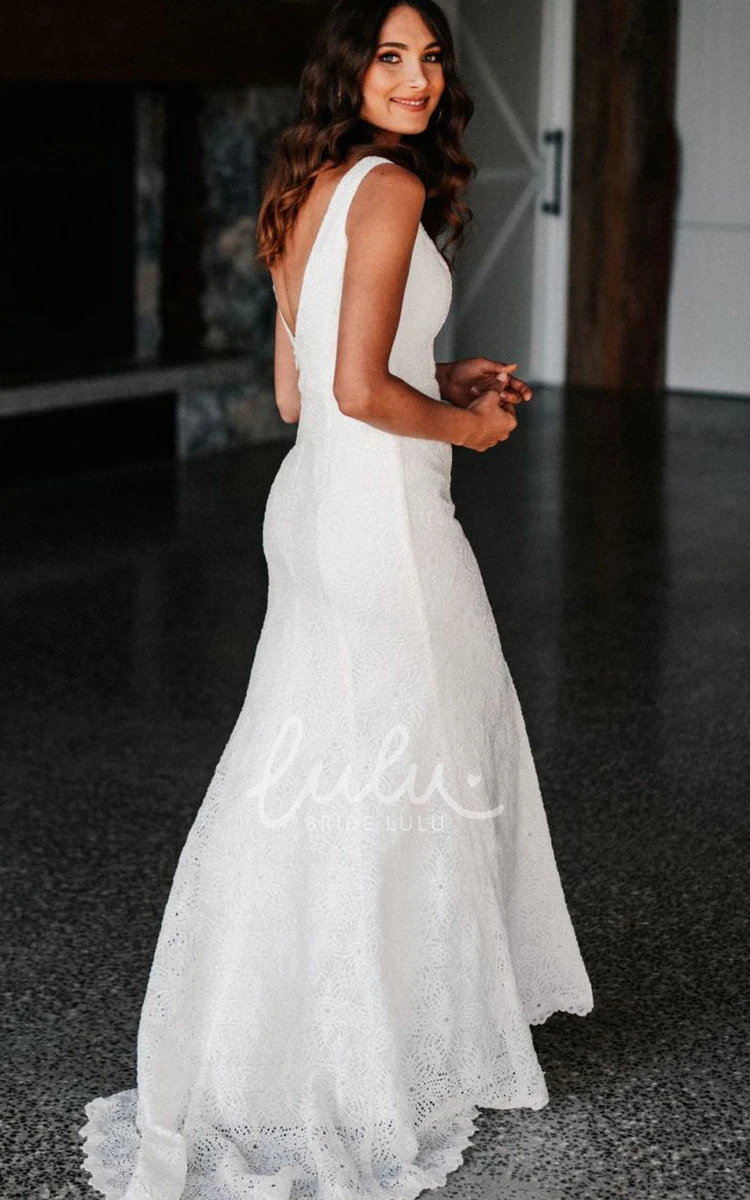 Lace V-neck Mermaid Wedding Dress with Split Front Elegant and Floor-length