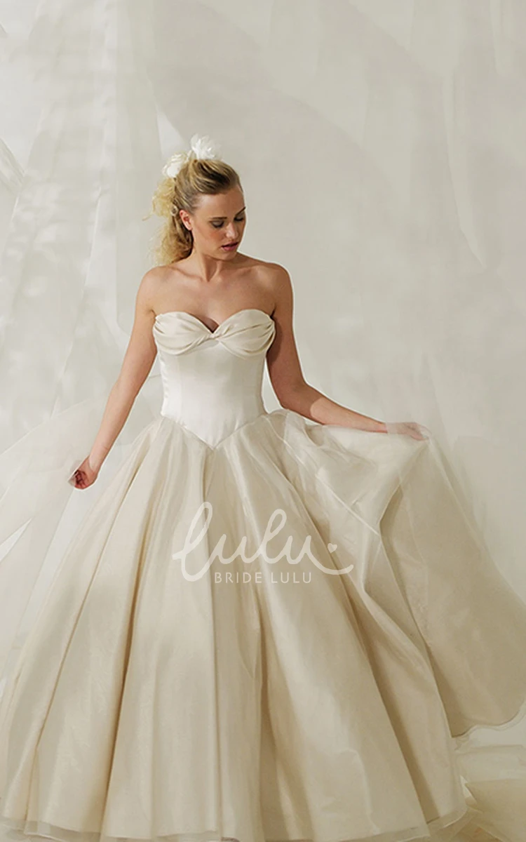 Sweetheart Satin Ball Gown Wedding Dress