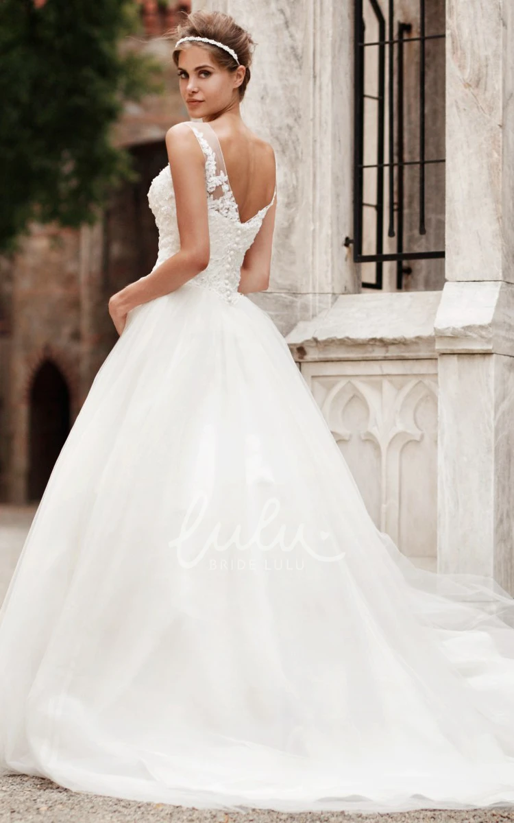 Sleeveless Appliqued Tulle Ball Gown Wedding Dress with Scoop Neck