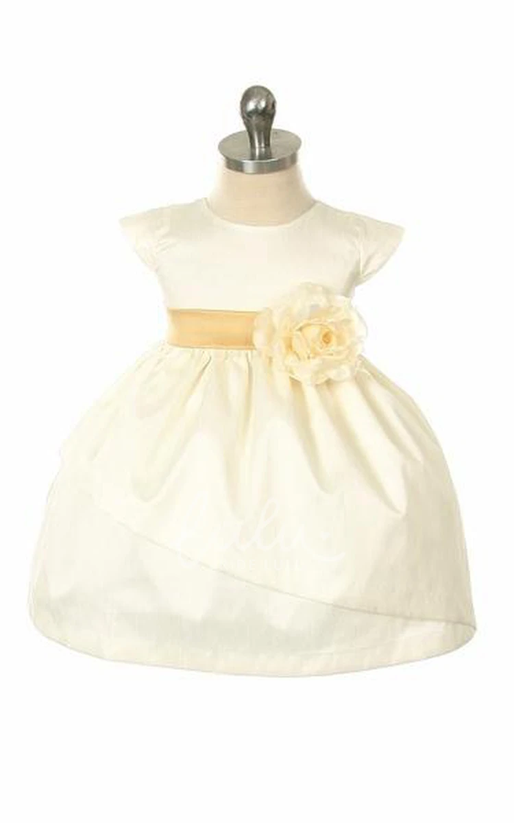 Floral Tea-Length Flower Girl Dress with Bows and Sash Modern Bridesmaid Dress