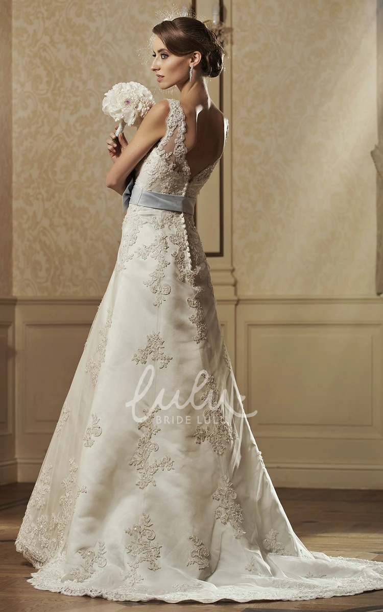 Sleeveless Scoop-Neck Lace A-Line Wedding Dress with Bow Classic and Modern