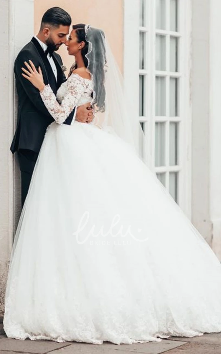 Long Sleeve Off-the-shoulder Ball Gown Tulle Wedding Dress with Appliques