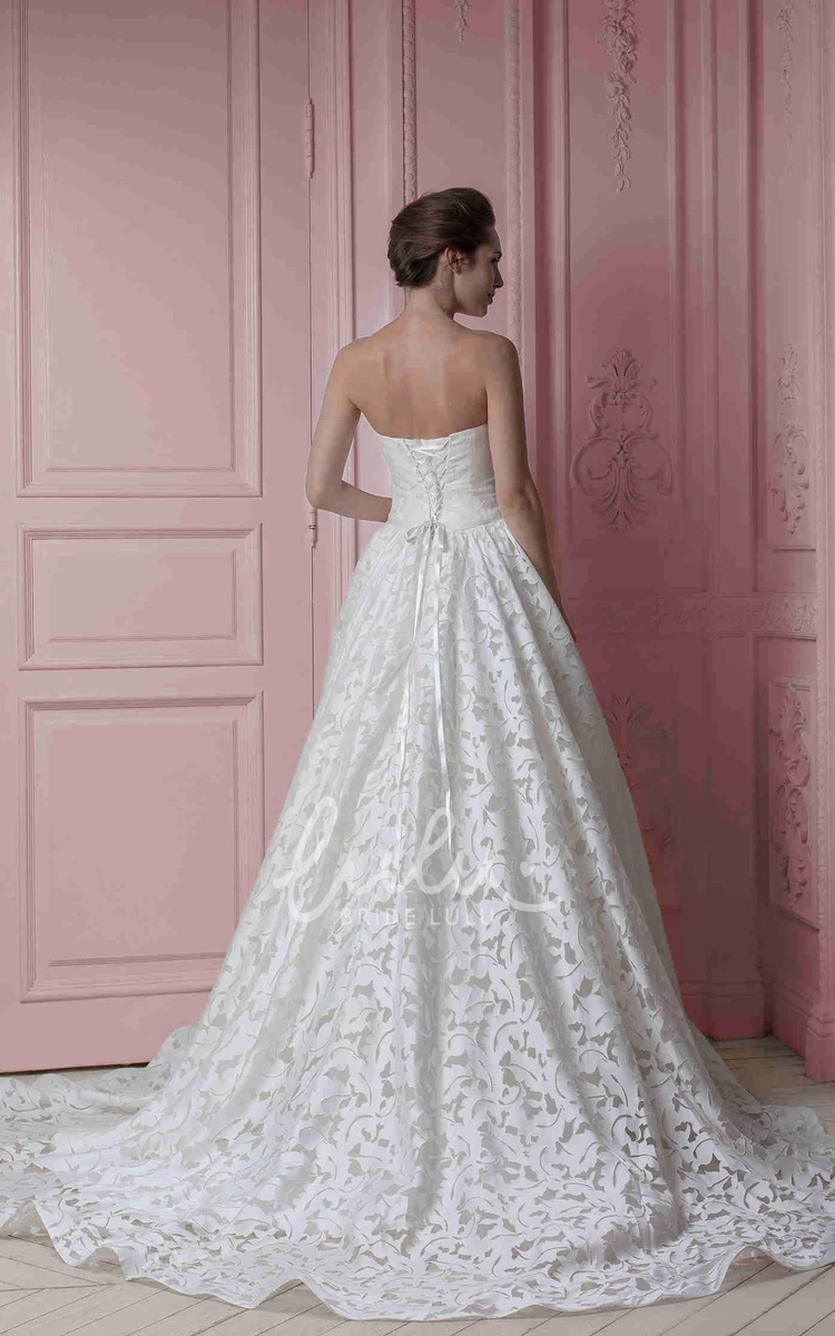 Sweetheart Satin Wedding Dress with Flower and Lace Up Unique Wedding Dress 2024