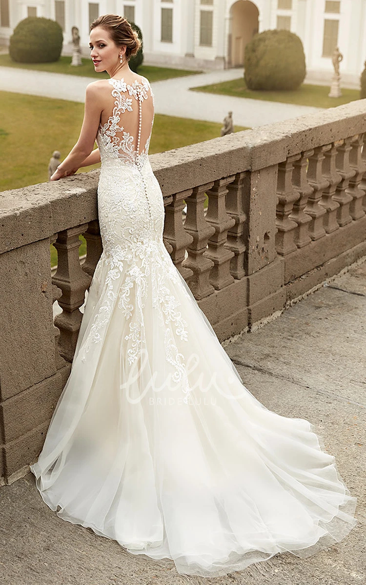 Long Lace Wedding Dress with Trumpet Silhouette Sleeveless Scoop-Neck Appliqued