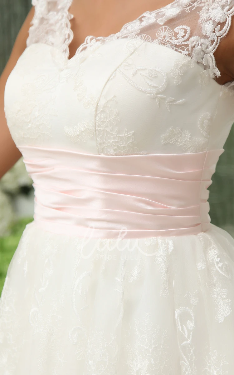 Sweetheart Sleeveless Exquisite Gown with Lace Applique Casual Bridal Dress