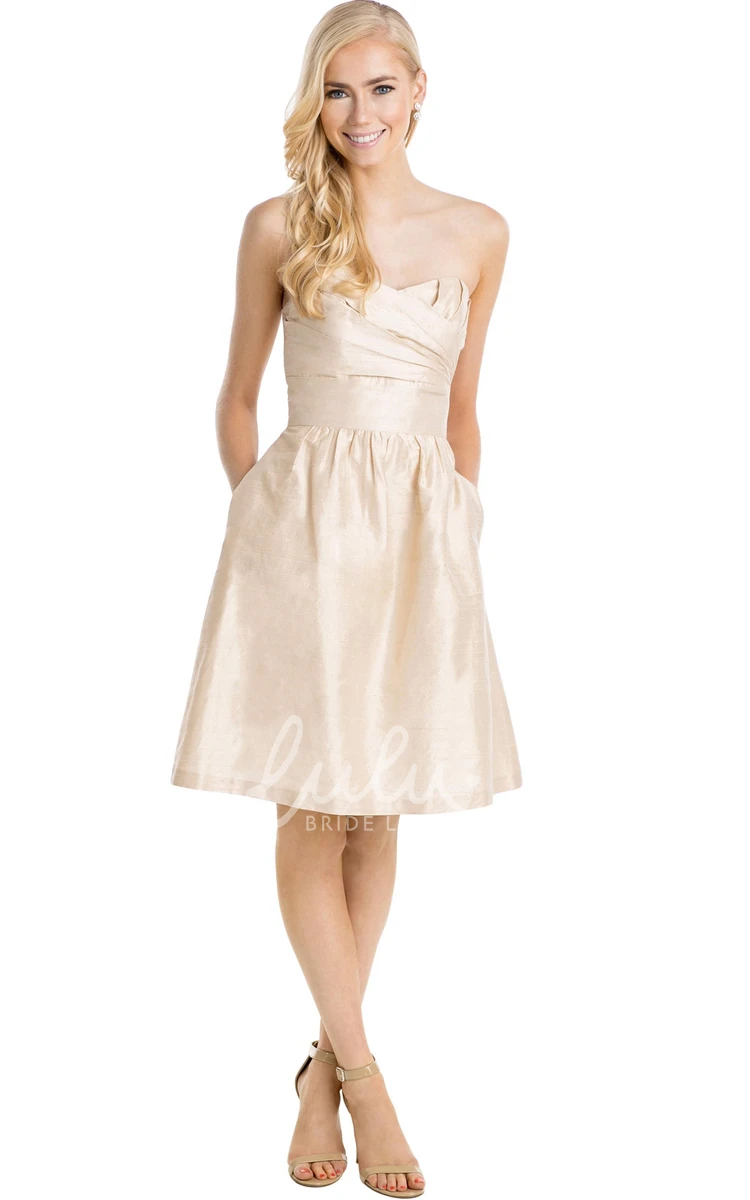 Sweetheart Ruched Taffeta Sleeveless Short Bridesmaid Dress in Muti-Color with Bow