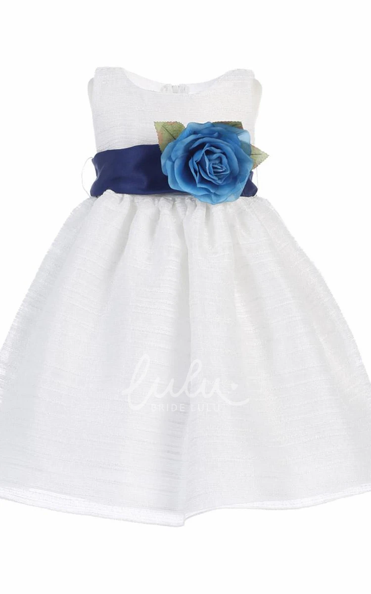 Tiered Organza Tea-Length Flower Girl Dress with V-Neck Modern Bridesmaid Dress